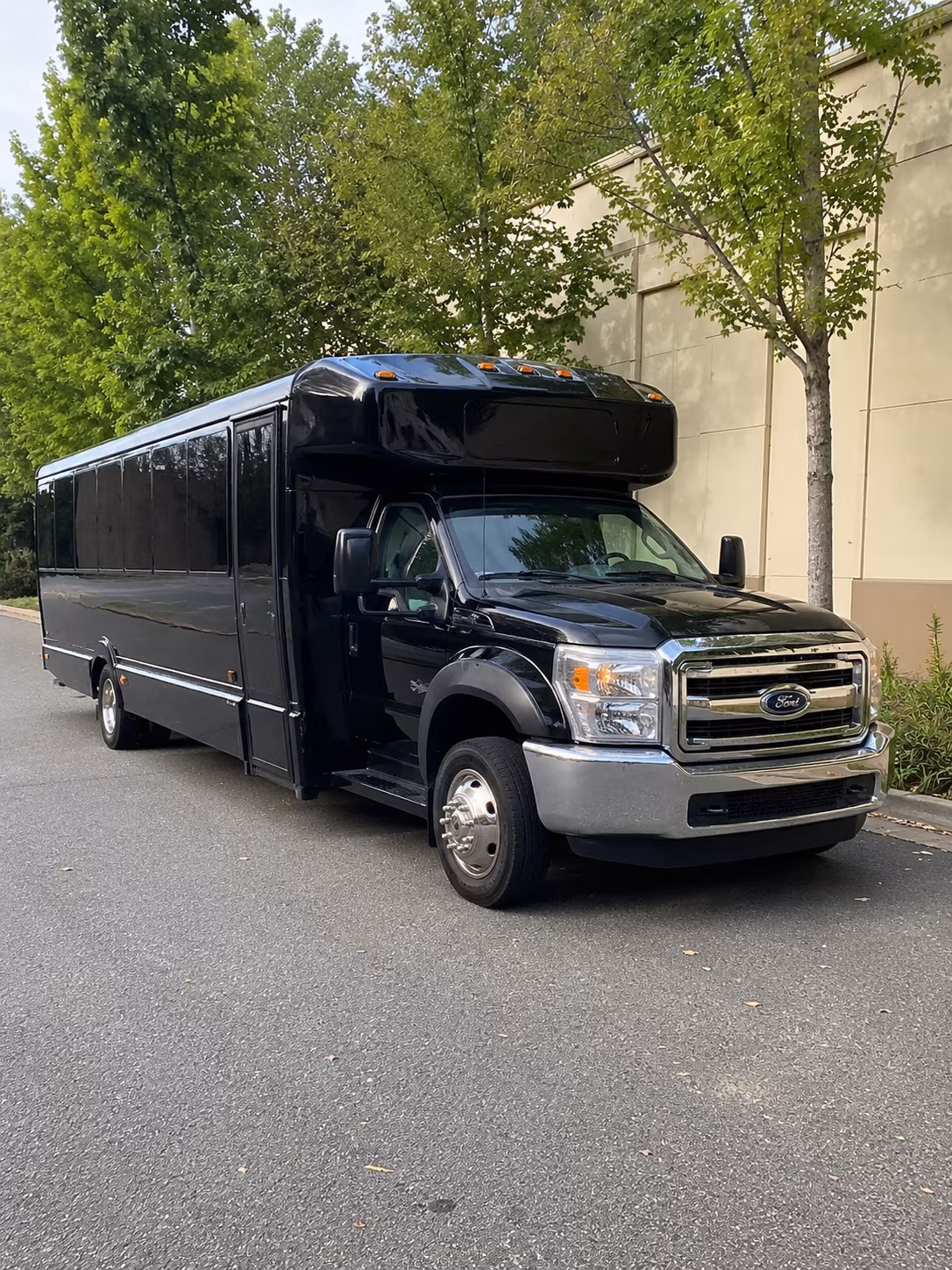 Cincinnati Birthday, Sweet 16, & Quinceañera Party Bus Rentals