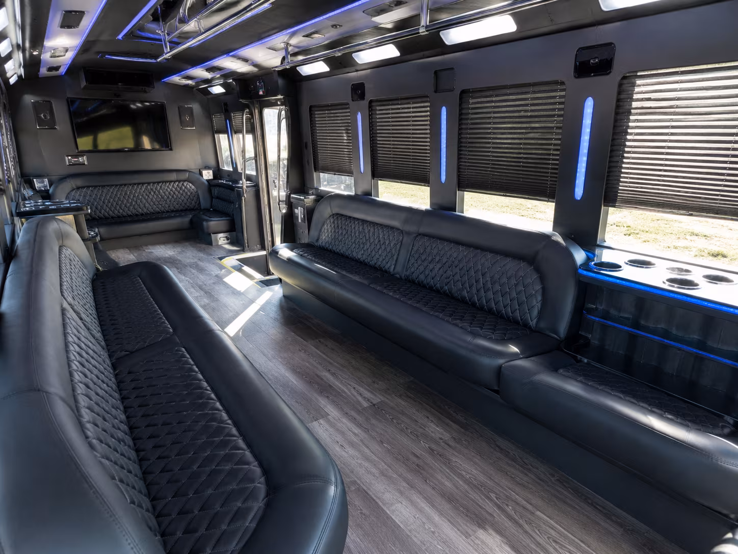 Cincinnati Homecoming & Prom Party Bus Rentals