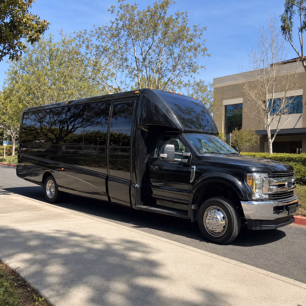 Louisville Birthday, Sweet 16, & Quinceañera Transportation party bus exterior