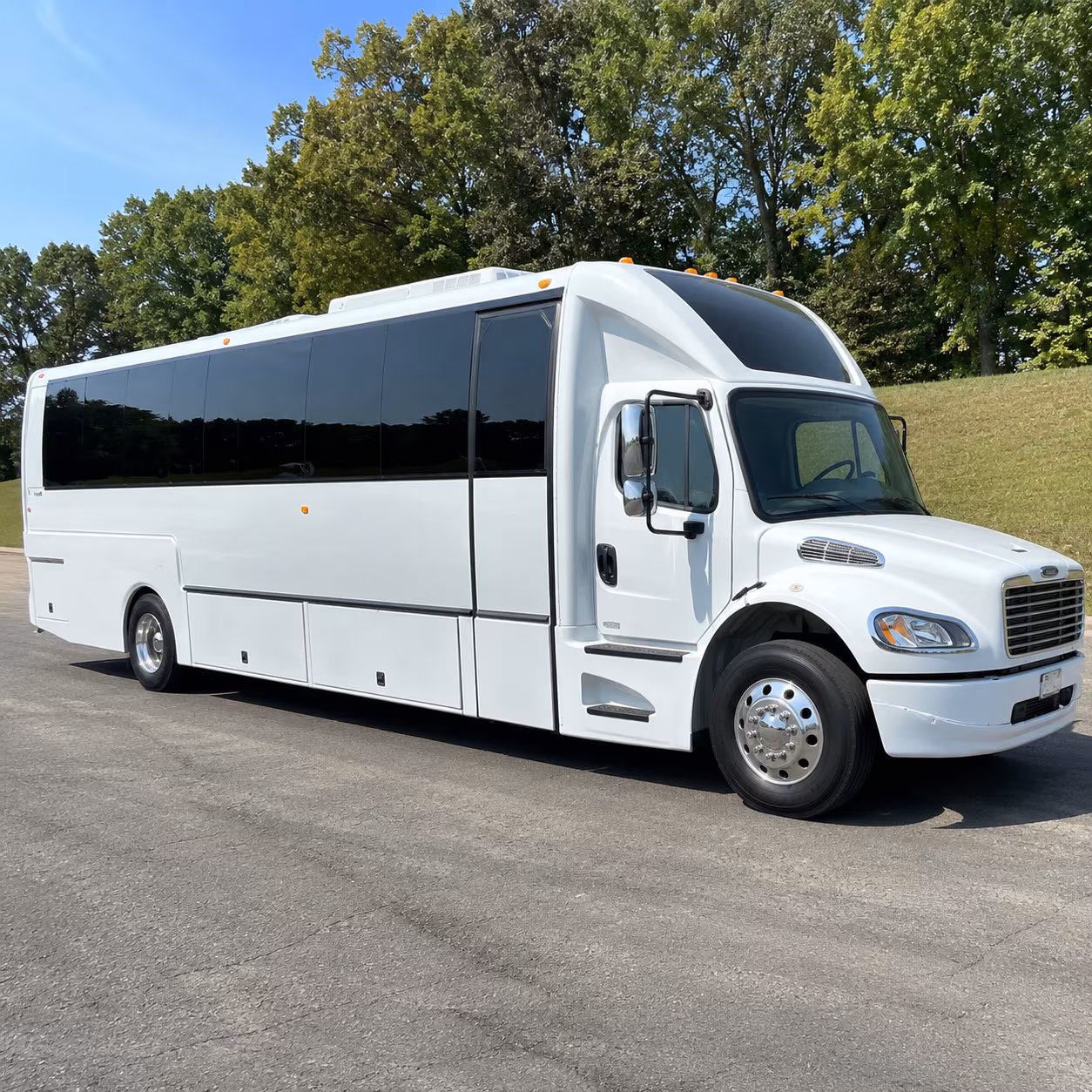 Louisville Birthday, Sweet 16, & Quinceañera Transportation party bus exterior