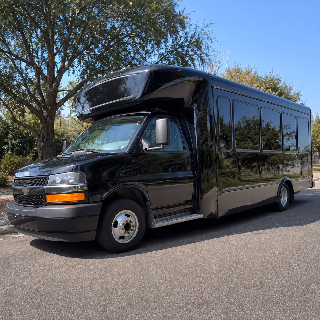 Louisville Birthday, Sweet 16, & Quinceañera Transportation party bus exterior