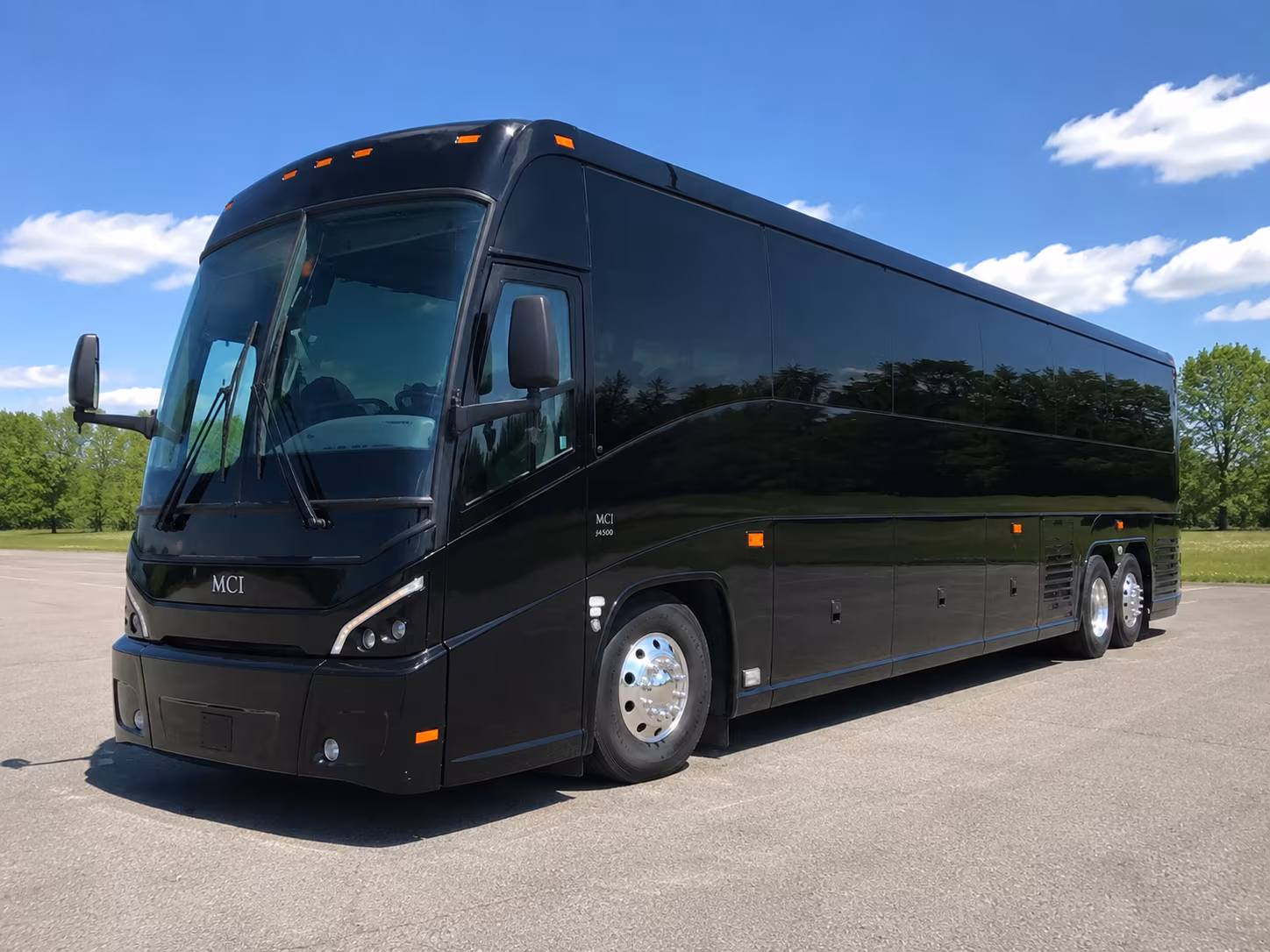Louisville Corporate Transportation party bus exterior